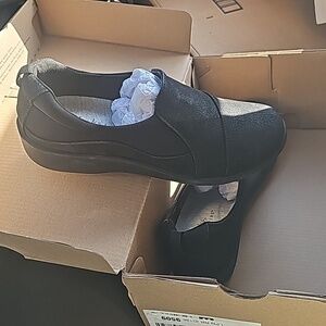 Clarks- Cloudsteppers